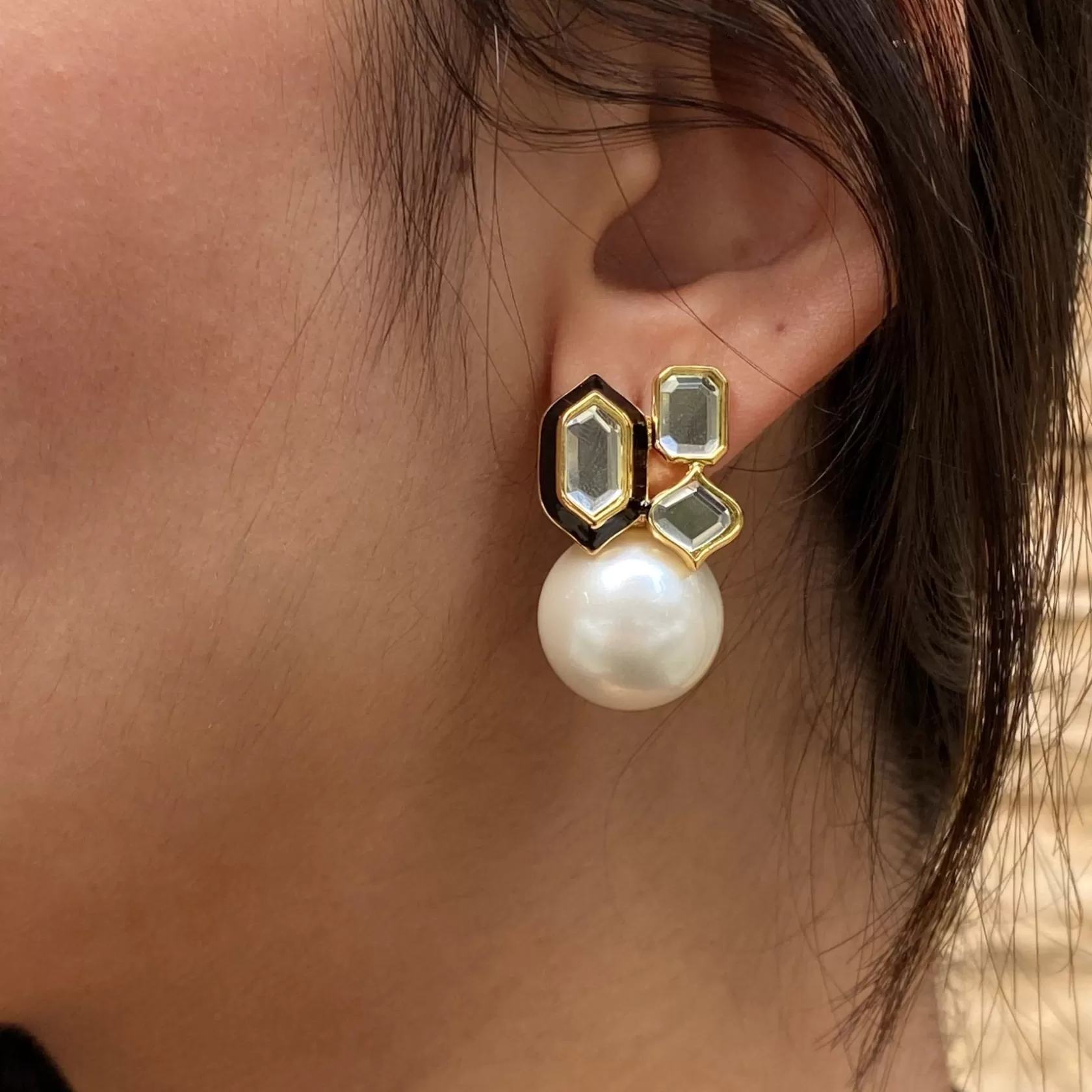 Earrings*Isharya Amina Mismatched Stud Earrings White