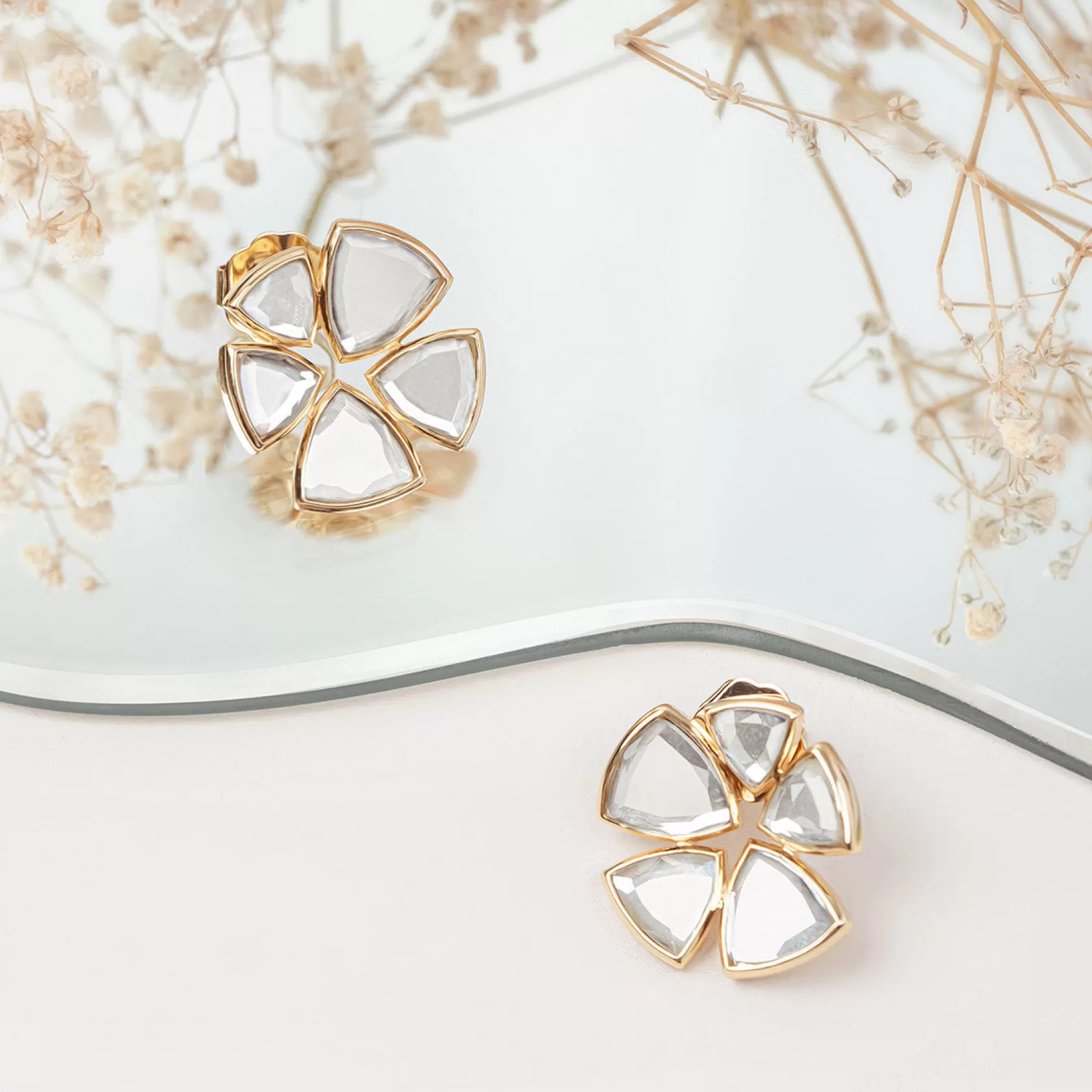 Earrings*Isharya Inayat Statement Mirror Studs