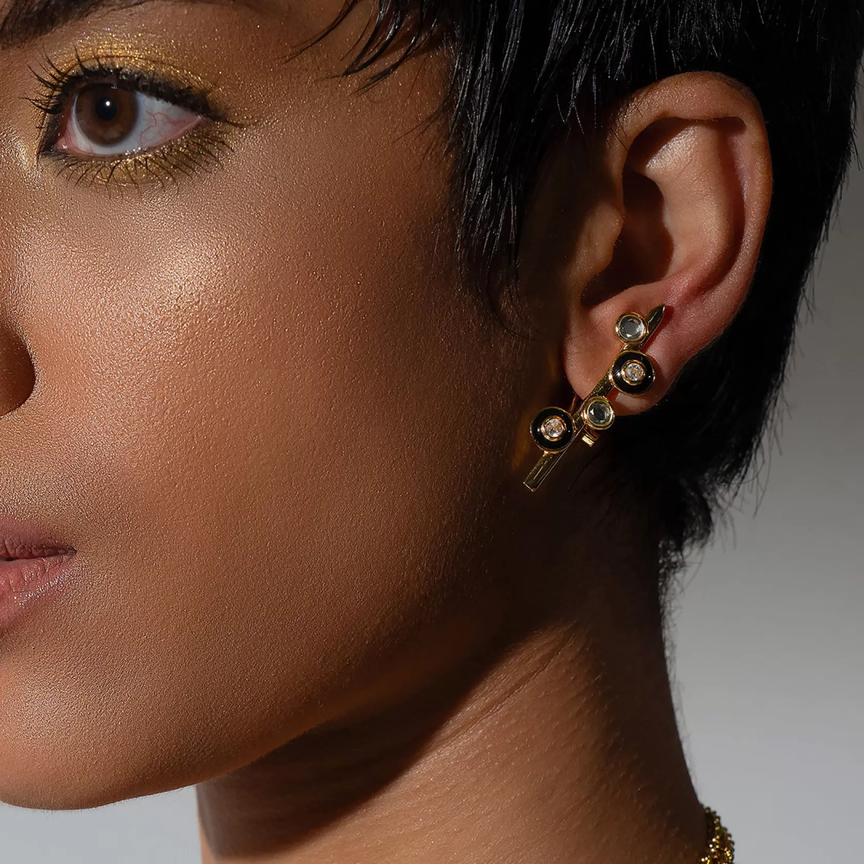 Earrings*Isharya Savage Speckled Earrings Gold